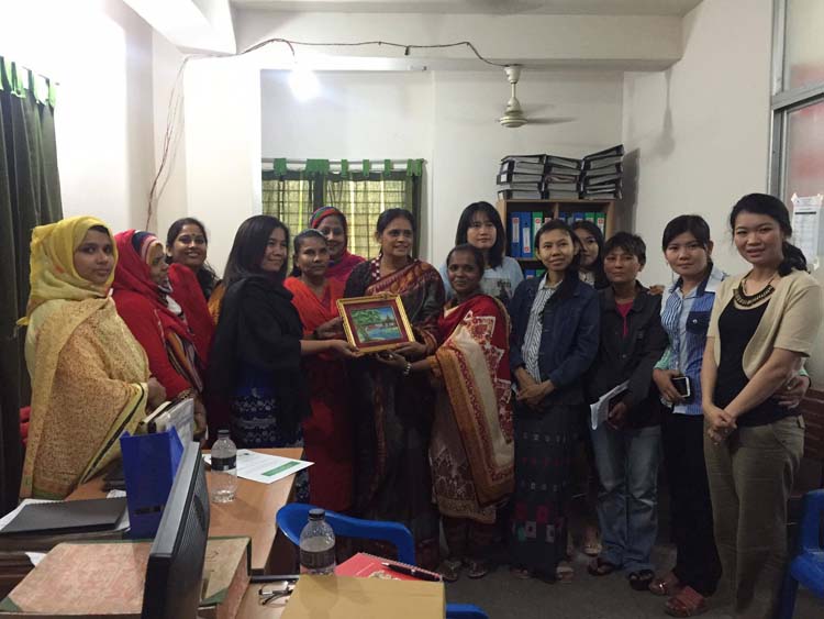 SMART Myanmar: Garment workers' experience exchange.